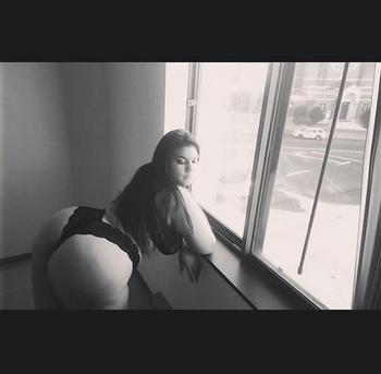 , 28  female escort, Austin