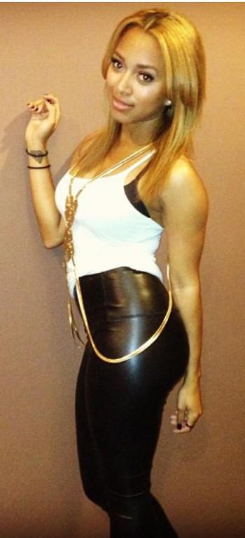 , 24 Latino/Hispanic female escort, Austin