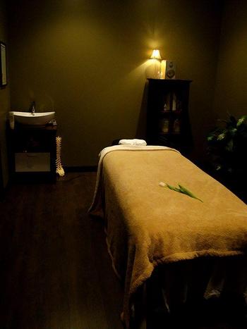 , 40  female escort, Austin