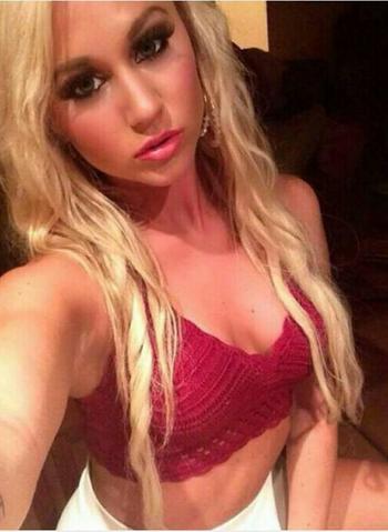 , 25 Latino/Hispanic female escort, Austin
