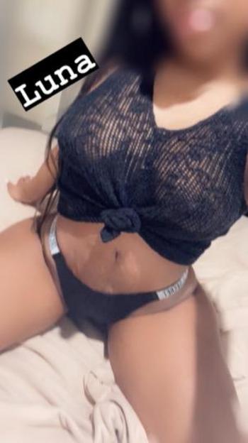 Luna, 26  female escort, Austin