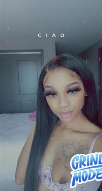 Mink, 21  female escort, Austin