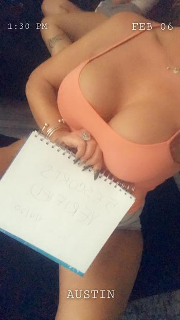 Sara, 30 Caucasian female escort, Austin