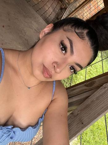 leyah , 21  female escort, Austin