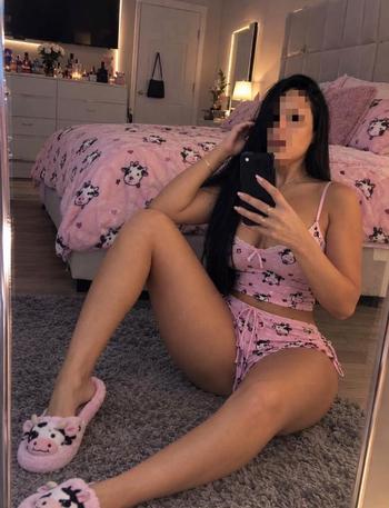 Leyla, 27  female escort, Austin